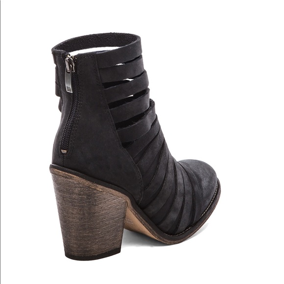 ❗️FINAL SALE❗️Free People “Hybrid” Suede Heels - Picture 5 of 8